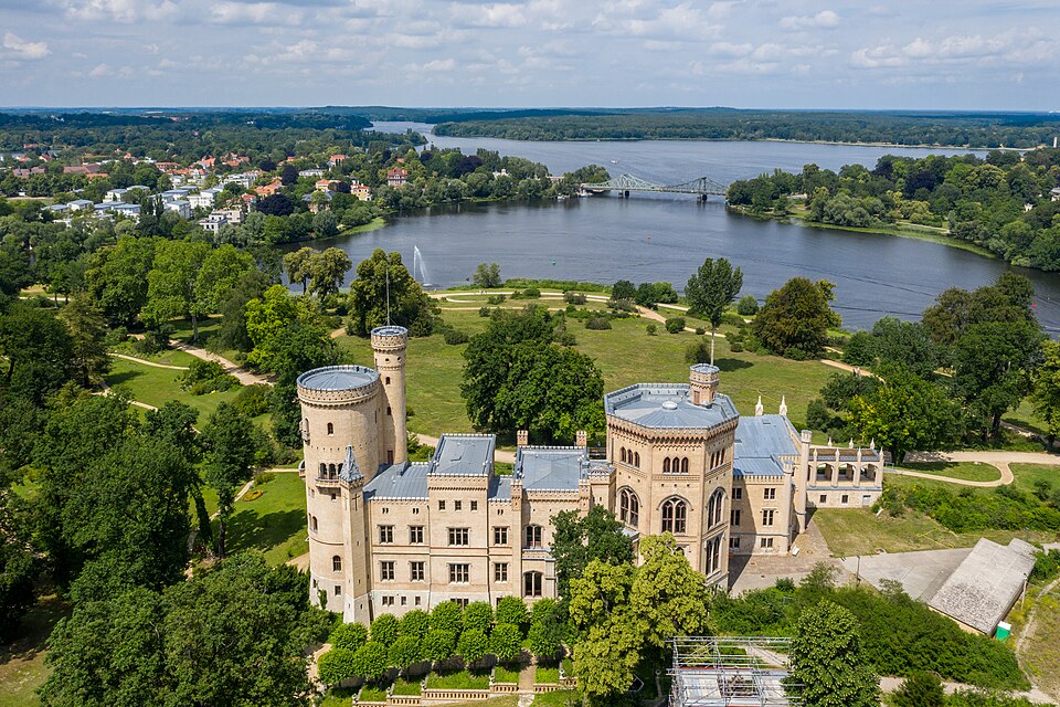 Urkundenübergabe